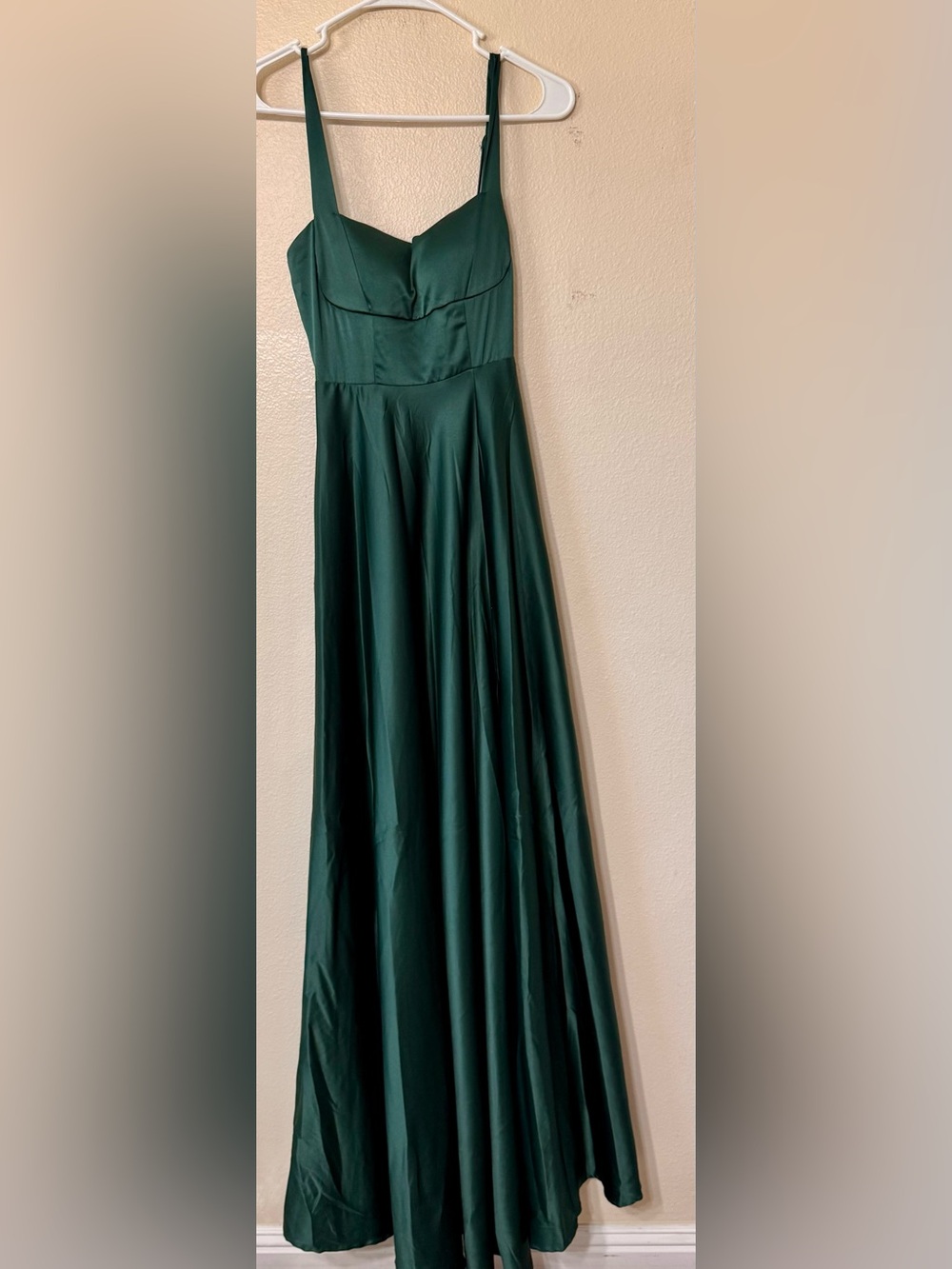 Pearl Moon NWT Green Satin Maxi Dress Tie Back Size 0 - Picture 2 of 7